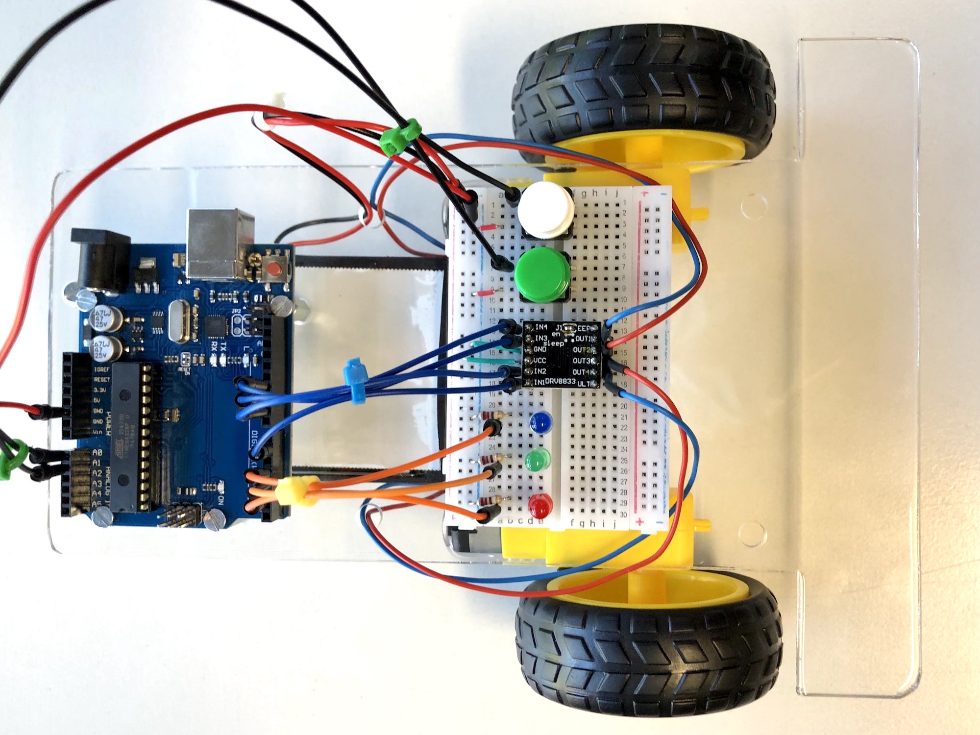 Selbst gebauter Arduino-Roboter mit differentiellem Antrieb